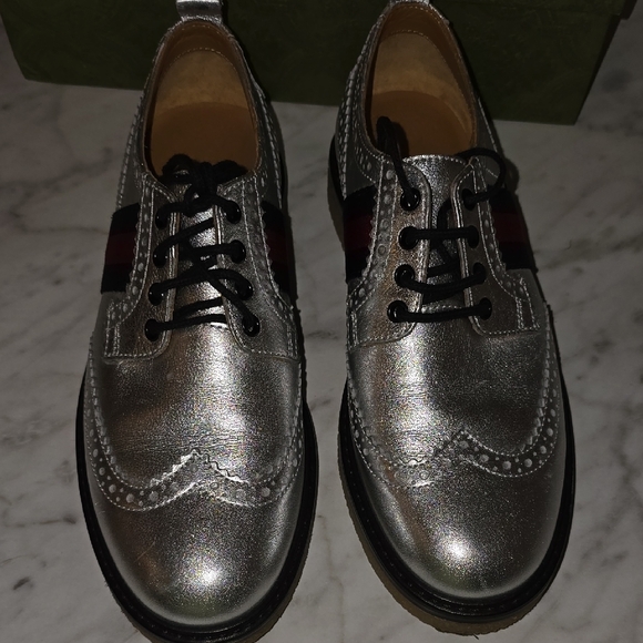 Gucci Silver Kids Shoes - Picture 2 of 8